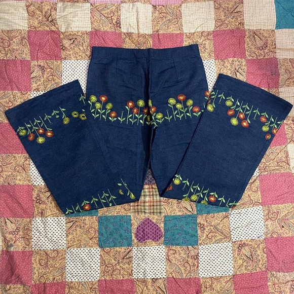 VINTAGE Y2K 90s Embroidered Floral Flares - Picture 3 of 5